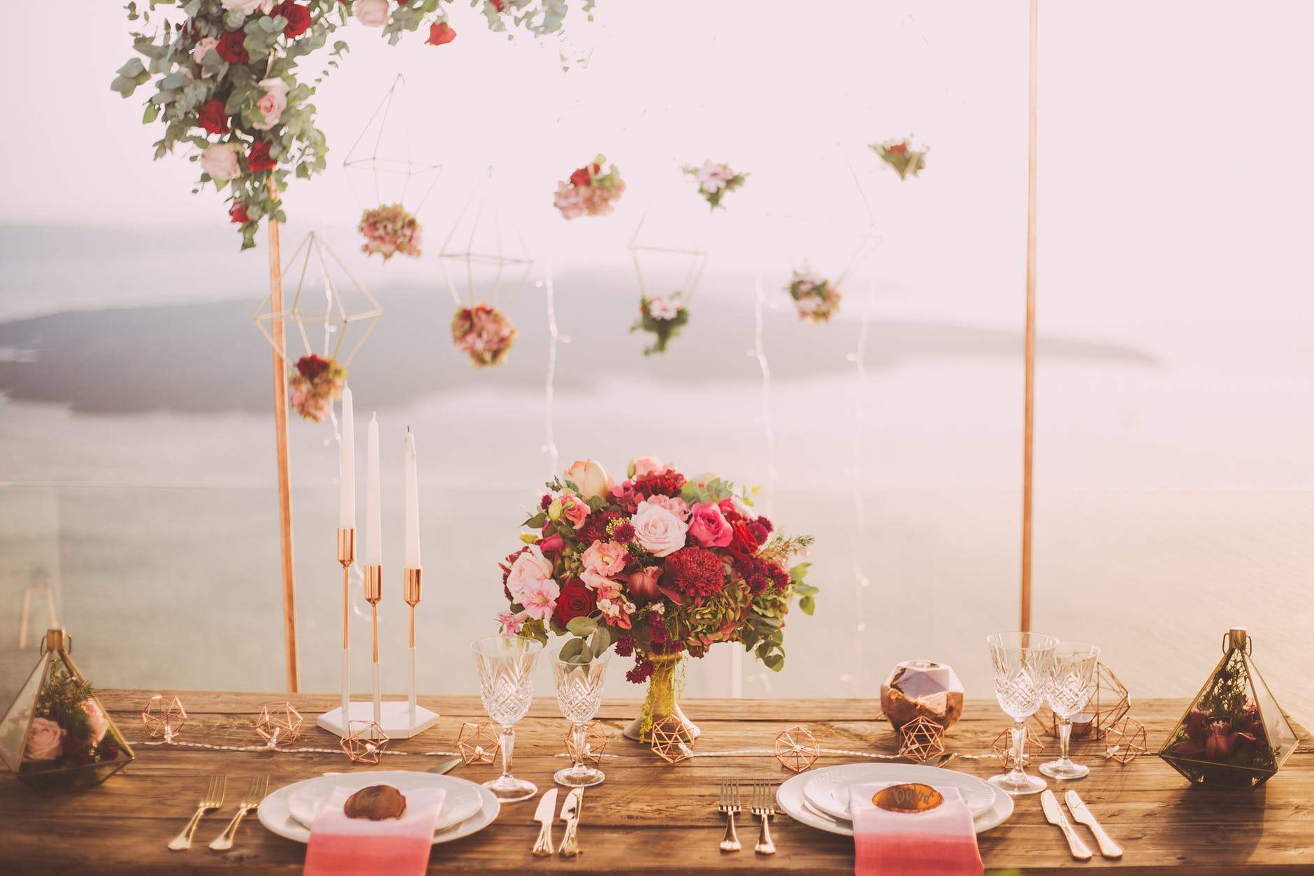 A Wedding DIYer's Guide to Flower Table Centerpieces | Bloomr